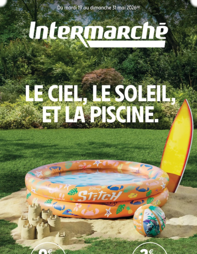 LE CIEL, LE SOLEIL, ET LA PISCINE
